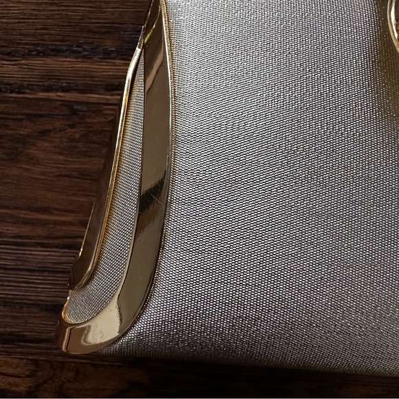 Elegant Gold prom or evening mini bag - Picture 5 of 17
